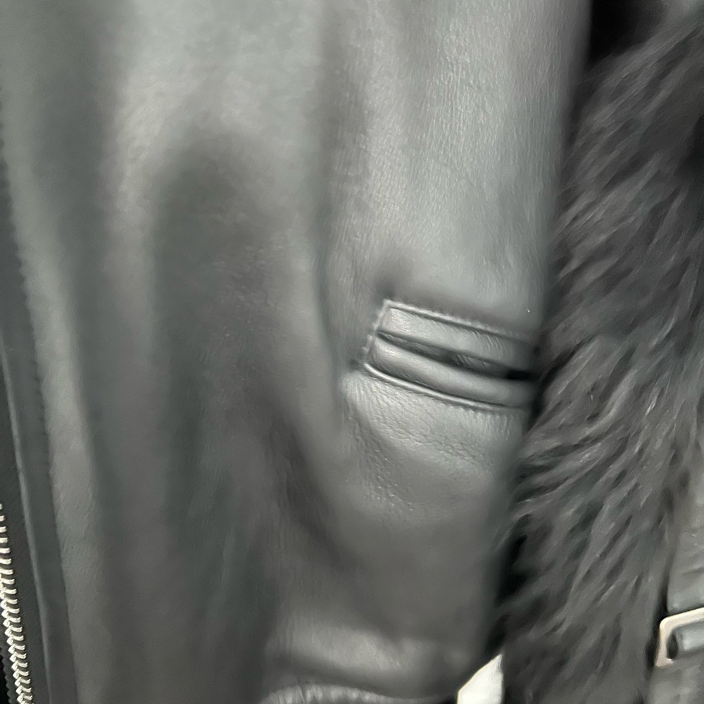 Leather jacket - Picture 5 of 8